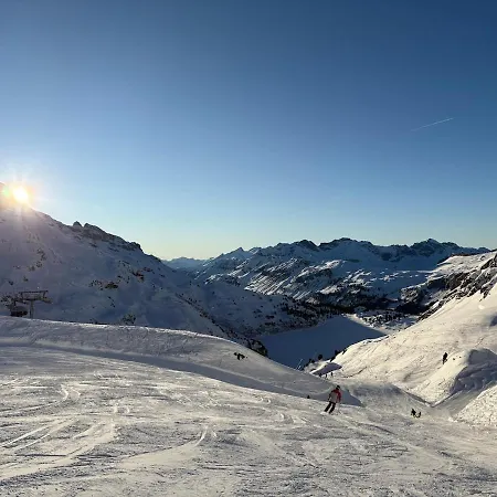 Fantastic View In Front Of Slopes!